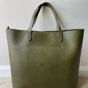 Made well zip top transport tote in Deep Woodland